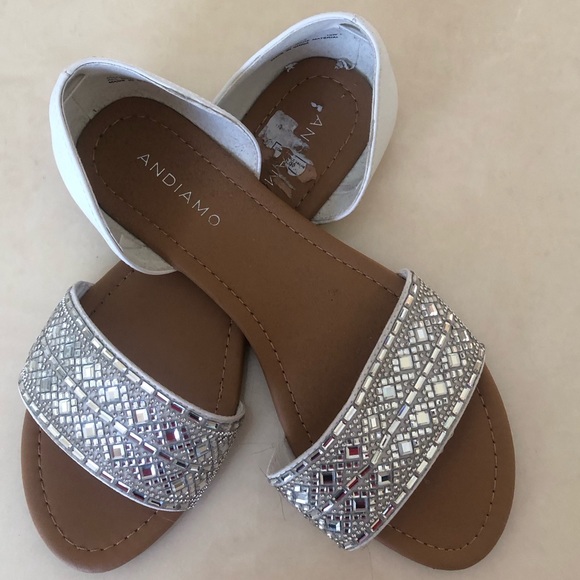 Andiamo Shoes - Beautiful Sparkly Flats - Size 10W